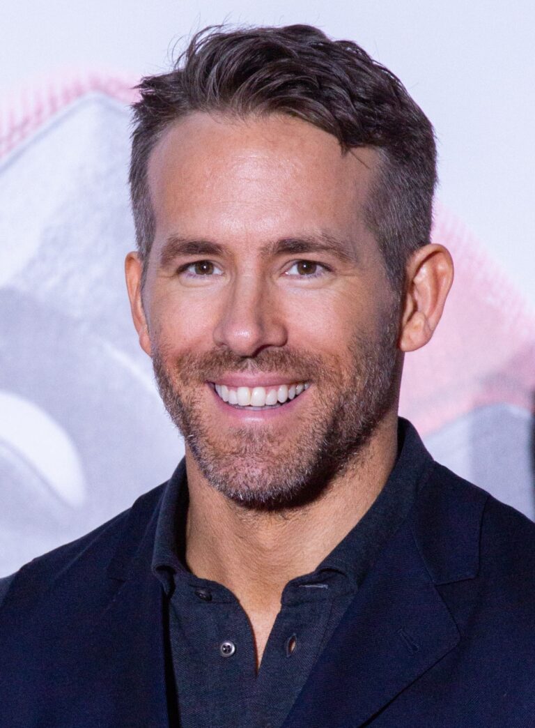 Ryan Reynolds Net Worth (Updated 2023)